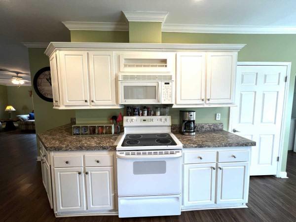 2006 Lifestyle by Fleetwood CC FLMHS 2/2 Hurricane Resistive Manufactured Home
