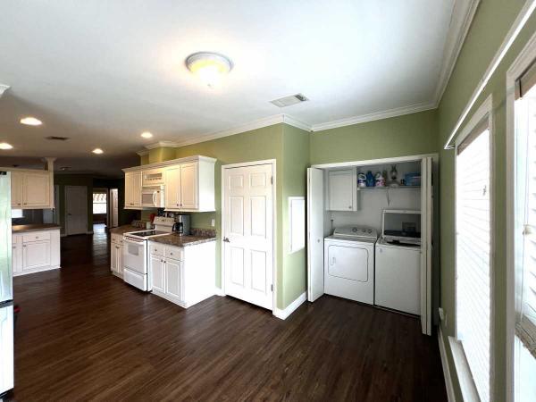 2006 Lifestyle by Fleetwood CC FLMHS 2/2 Hurricane Resistive Manufactured Home