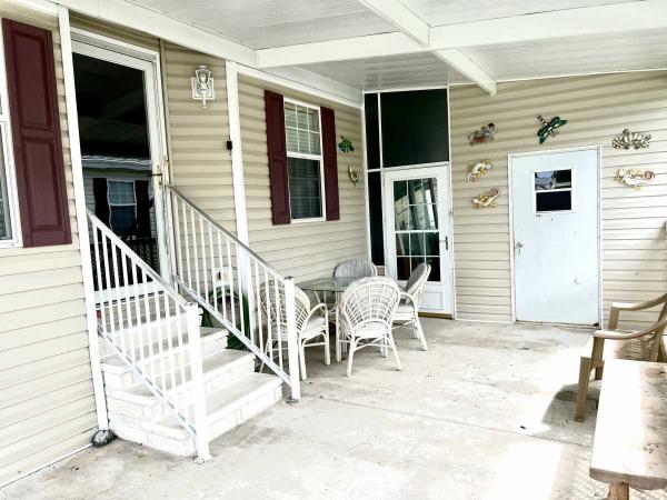 2006 Lifestyle by Fleetwood CC FLMHS 2/2 Hurricane Resistive Manufactured Home