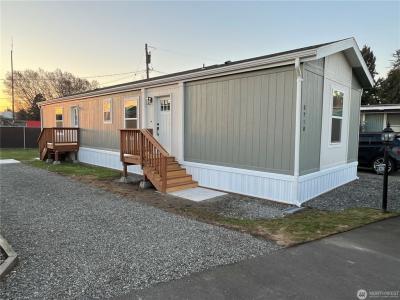 Mobile Home at 5718 112th Avenue Ct E #37 Puyallup, WA 98372