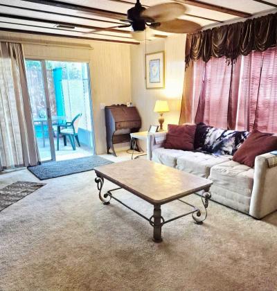 Photo 5 of 15 of home located at 435 16th Ave SE Largo, FL 33771