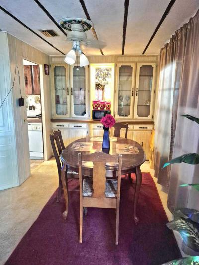 Photo 4 of 15 of home located at 435 16th Ave SE Largo, FL 33771