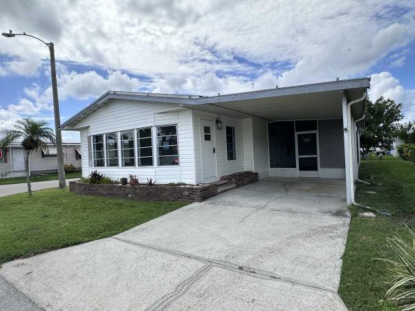 1984 Palm Mobile Home