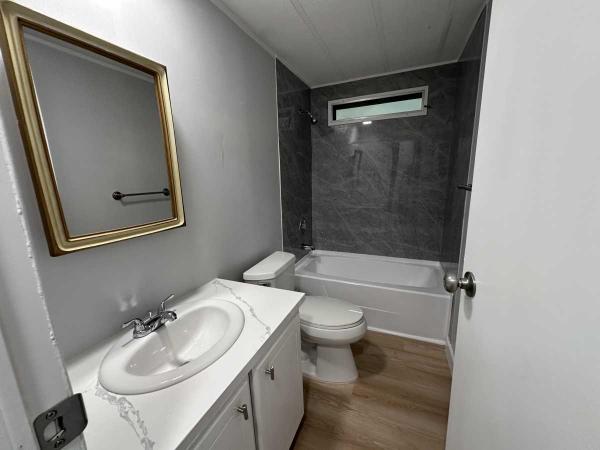 1984 Palm Mobile Home