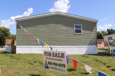Photo 2 of 7 of home located at 9801 Buckingham Fairdale, KY 40118