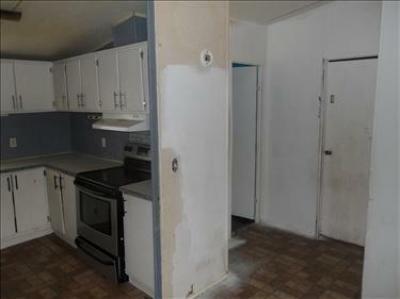 Photo 4 of 20 of home located at 10 Benton St Rogers, TX 76569