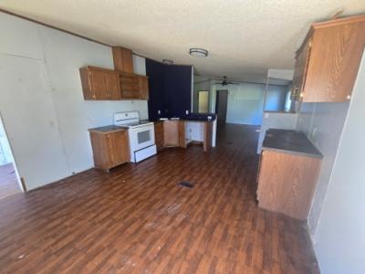 Photo 4 of 19 of home located at 585 Christopher Ln Lawrenceburg, TN 38464