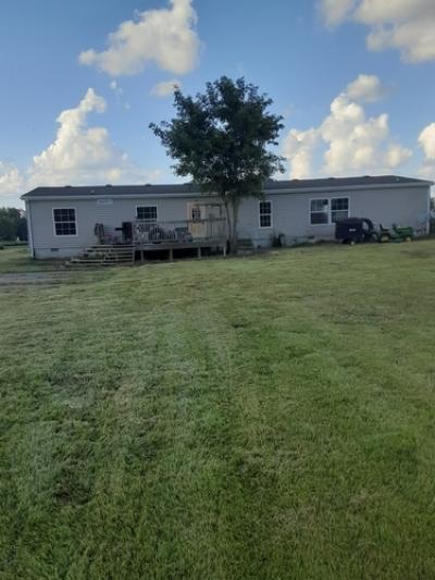 Photo 2 of 10 of home located at 16035 Caplinger Pond Rd Marion, IL 62959