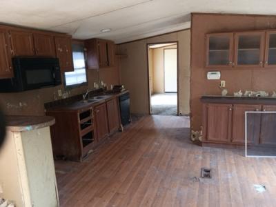 Photo 4 of 6 of home located at 118 Delia Young Ln Wartburg, TN 37887