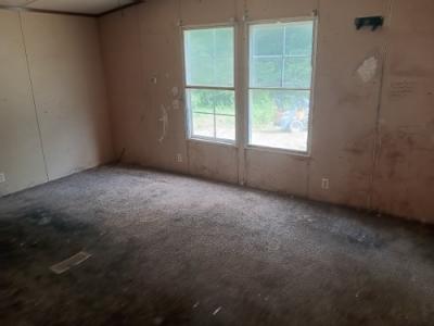 Photo 5 of 6 of home located at 118 Delia Young Ln Wartburg, TN 37887