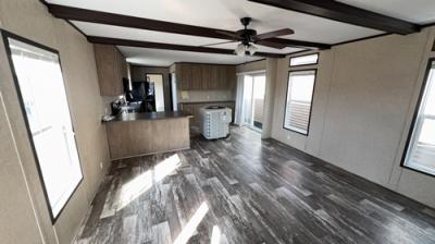 Photo 2 of 12 of home located at 14258 Airline Hwy Gonzales, LA 70737