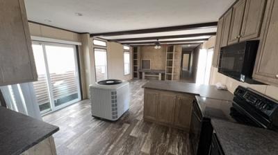 Photo 3 of 12 of home located at 14258 Airline Hwy Gonzales, LA 70737