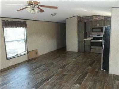 Photo 2 of 11 of home located at 5500 Fm 2504 Poteet, TX 78065