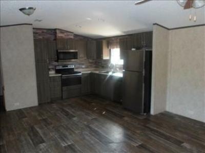 Photo 3 of 11 of home located at 5500 Fm 2504 Poteet, TX 78065