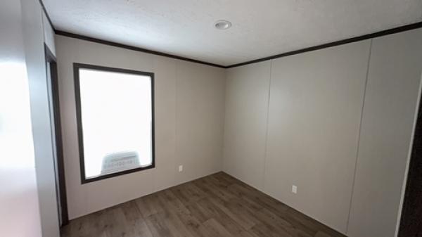 2022 MIYO 35MYO16763AH22 Manufactured Home