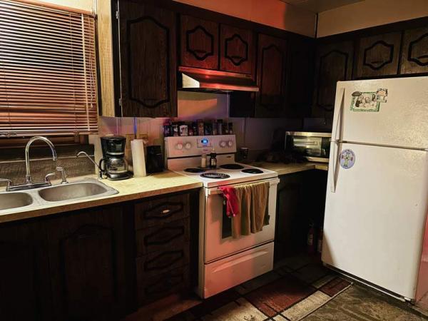 1976 Unknown Manufactured Home