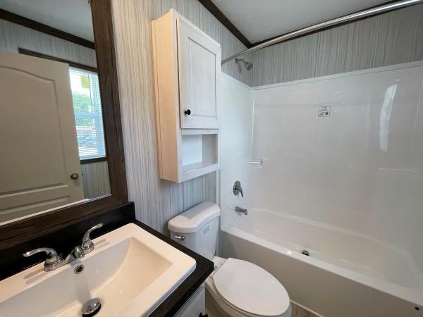 2025 Clayton 81SRH16663A Mobile Home