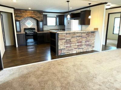Photo 3 of 17 of home located at 51 Glarus Lane Lynwood, IL 60411