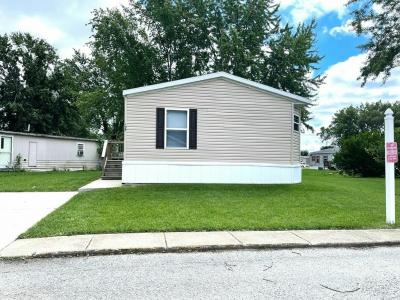 Photo 2 of 20 of home located at 135 Brenta Court Lynwood, IL 60411