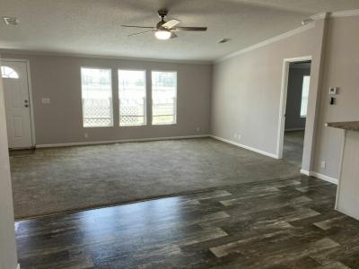 Photo 5 of 21 of home located at 517 Remann Rd. Leesburg, FL 34748