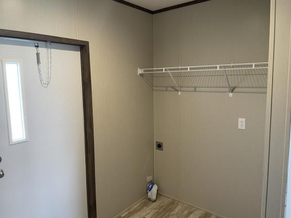 2022 31IND16562BH22  Home