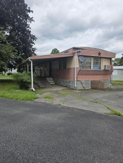 Photo 3 of 5 of home located at 407 Orangewood Drive Altoona, PA 16601