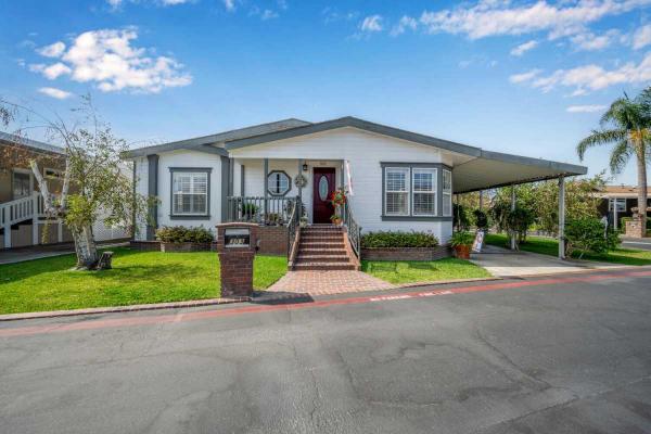 Photo 1 of 2 of home located at 16222 Monterey Lane 303 Huntington Beach, CA 92649