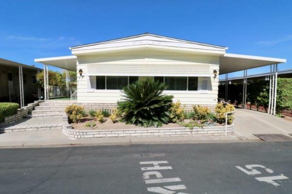 1972 Sheraton Manor  Mobile Home For Sale