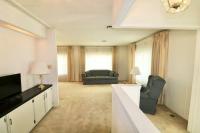 1972 Sheraton Manor  Mobile Home