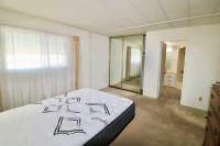 1972 Sheraton Manor  Mobile Home