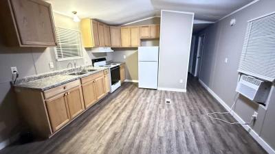 Photo 3 of 17 of home located at 419 Sunflower Lane Oliver Springs, TN 37840