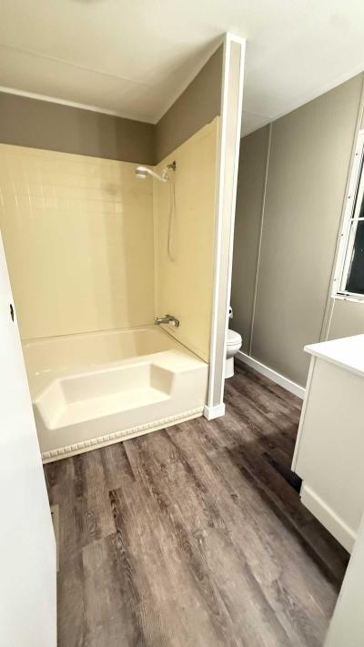 Photo 3 of 17 of home located at 419 Sunflower Lane Oliver Springs, TN 37840