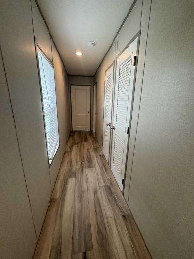 Photo 5 of 13 of home located at 8701 NE 107th Pl #157 Kansas City, MO 64157