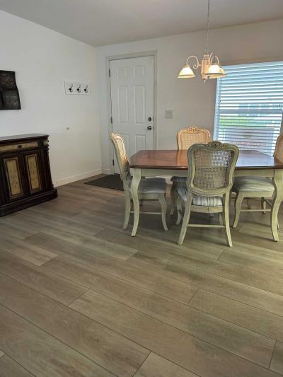 Photo 4 of 9 of home located at 512 Honey Bear Naples, FL 34113