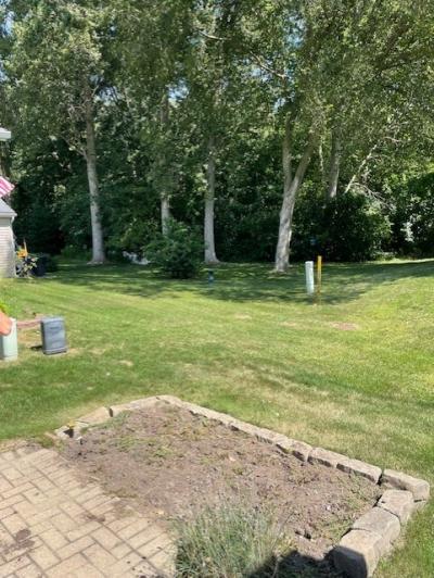 Photo 3 of 17 of home located at 28020 Charlemagne #X083 Romulus, MI 48174