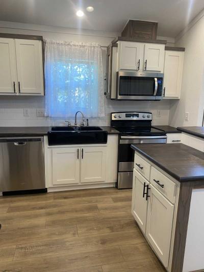 Photo 5 of 8 of home located at 200 Byrd Dr. #25 Owens Cross Roads, AL 35763