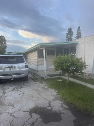 Photo 2 of 14 of home located at 5757 66th St N #46 Saint Petersburg, FL 33709