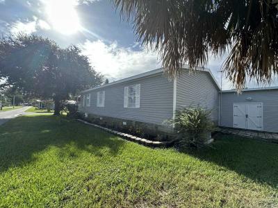 Photo 5 of 30 of home located at 157 Formosa Island Rd Leesburg, FL 34788