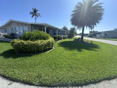 Photo 5 of 50 of home located at 12 Rapine Ct Fort Myers, FL 33912