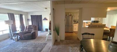 Photo 3 of 14 of home located at 1005 Crown Ave Bakersfield, CA 93301