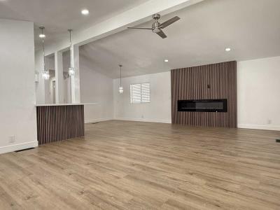 Photo 4 of 30 of home located at 8122 W. Flamingo Rd Las Vegas, NV 89147