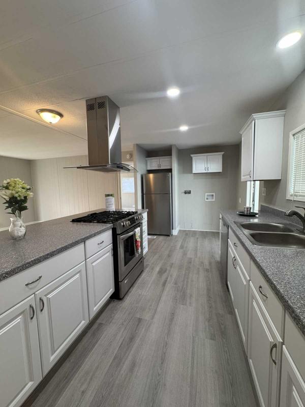 1974 FREEDOM  Mobile Home