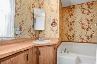 1981 Commodore Paramount Manufactured Home
