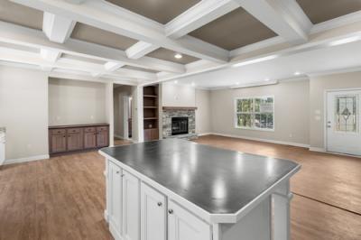 Photo 4 of 13 of home located at 4277 Valley View Dr. Knoxville, TN 37917