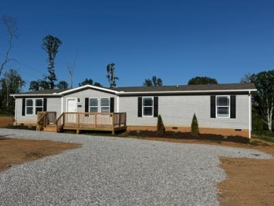 Mobile Home at 222 Community Dr. Madisonville, TN 37354