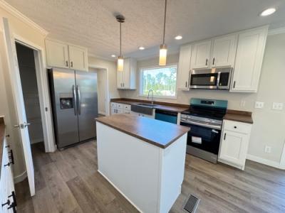 Photo 4 of 16 of home located at 222 Community Dr. Madisonville, TN 37354