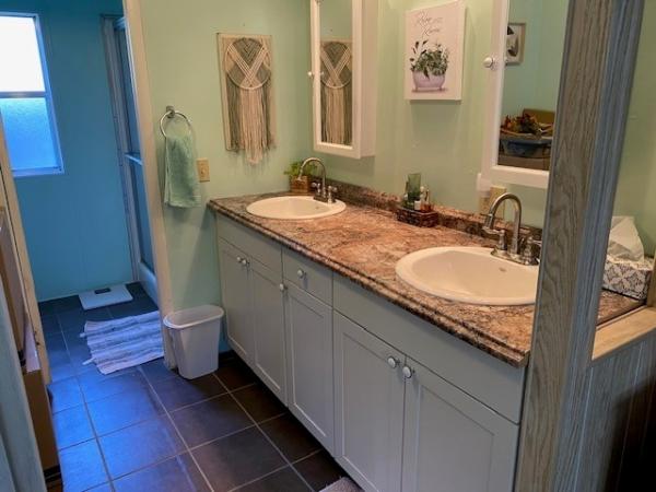 1980 Glen Manufactured Home