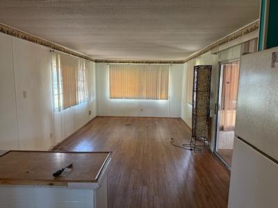 Photo 5 of 39 of home located at 7A Lake Breeze Dr Tavares, FL 32778