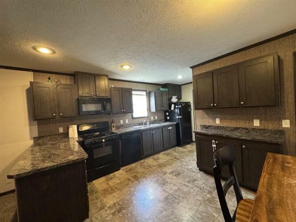 2016 CLAYTON Mobile Home