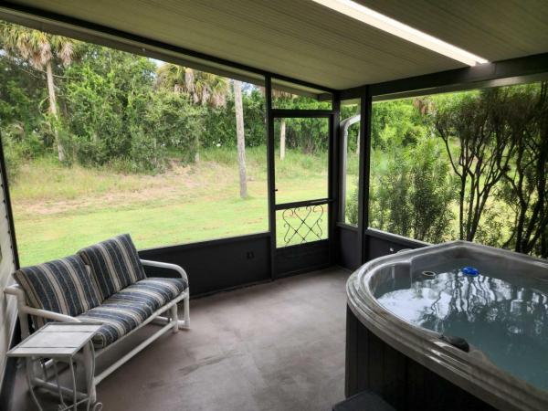 1986 Barr Manufactured Home